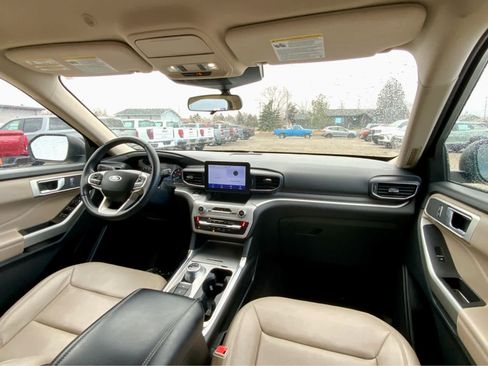 Used 2023 Ford Explorer XLT w/ Equipment Group 202A image 33