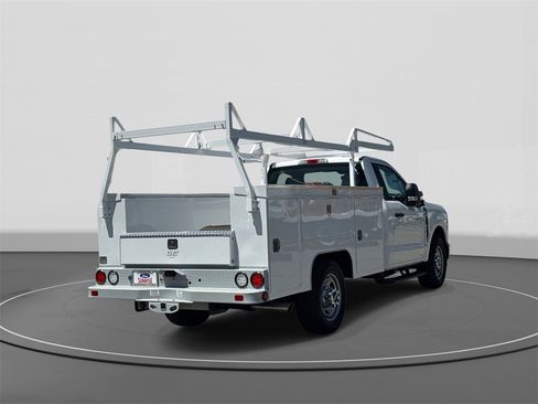New 2025 Ford F350 XL w/ XL Chrome Package image 5