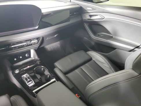 Certified 2025 Audi Q6 e-tron Premium Plus w/ Premium Plus AWD/4WD image 17