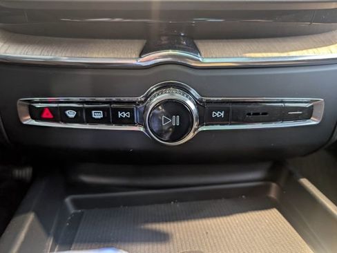 Used 2026 Volvo XC60 B5 Core w/ Climate Package image 21