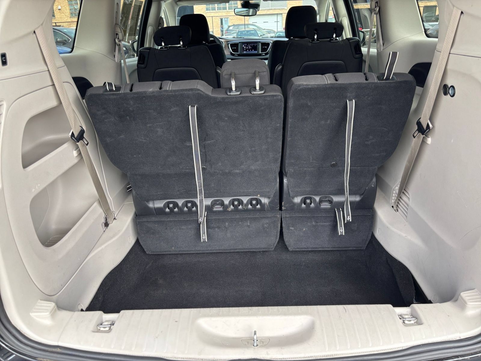 Used 2024 Chrysler Voyager LX FWD image 30