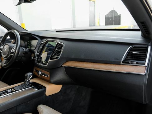 Used 2018 Volvo XC90 T6 Inscription w/ Convenience Package AWD/4WD image 16