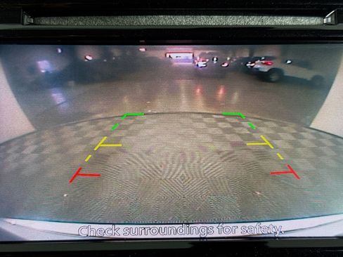 Used 2020 Nissan Rogue S image 18