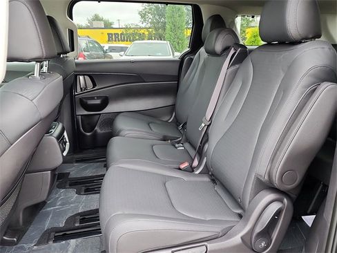 New 2026 Kia Carnival SX Prestige image 13