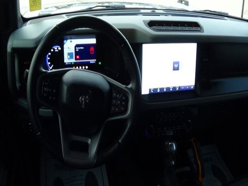 Used 2023 Ford Bronco Badlands AWD/4WD image 12