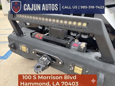 Used 2018 Jeep Wrangler Unlimited Sahara AWD/4WD image 29