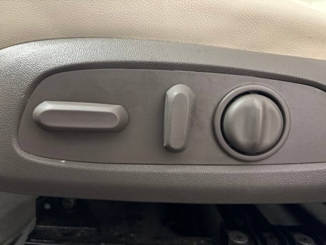 Used 2023 Chevrolet Malibu LT FWD image 14