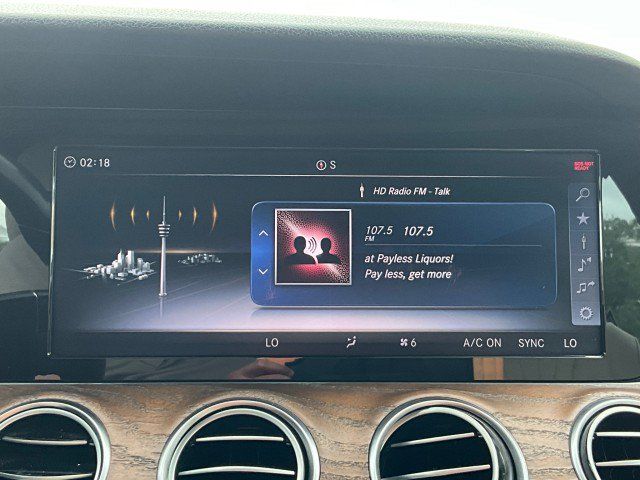 Used 2018 Mercedes-Benz E 300 4MATIC image 24