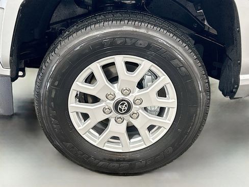 New 2026 Toyota Tacoma SR5 RWD image 9