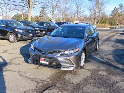 Used 2023 Toyota Camry LE image 1