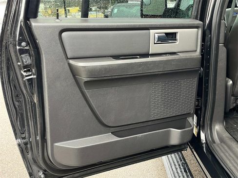 Used 2013 Ford Expedition EL Limited image 24