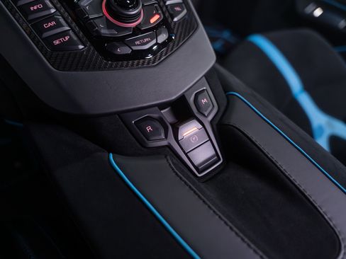Used 2021 Lamborghini Aventador SVJ image 39