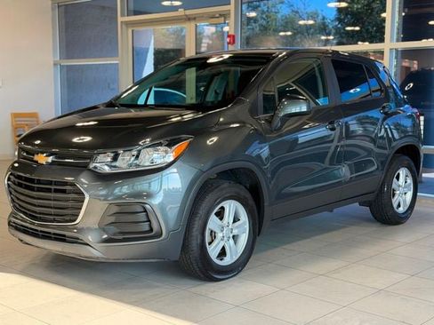 Used 2020 Chevrolet Trax LS w/ Tint and Cruise Package AWD/4WD image 4