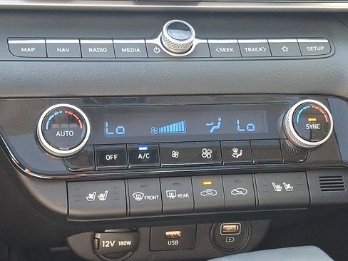 Certified 2023 Hyundai Elantra Limited w/ Cargo Package FWD image 17