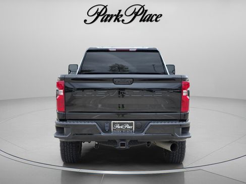 Used 2023 Chevrolet Silverado 2500 Custom w/ Custom Value Package image 5