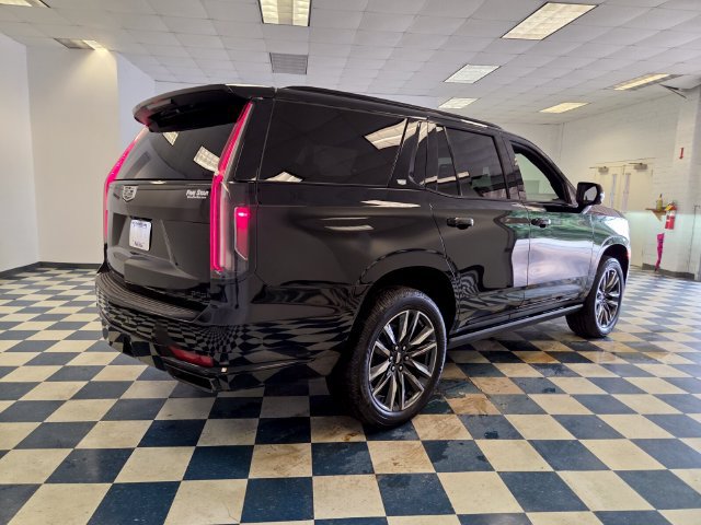 Used 2023 Cadillac Escalade Sport Platinum w/ LPO, ONYX Package AWD/4WD image 7
