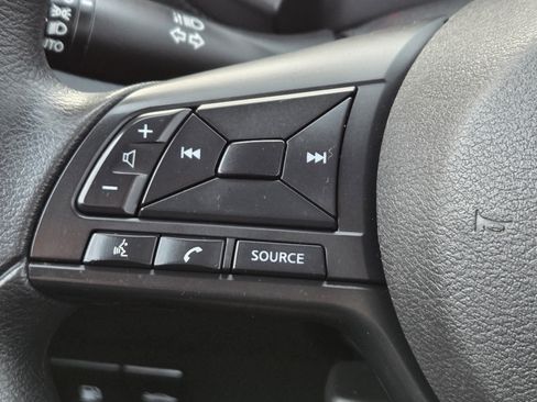 Used 2023 Nissan Kicks S image 16