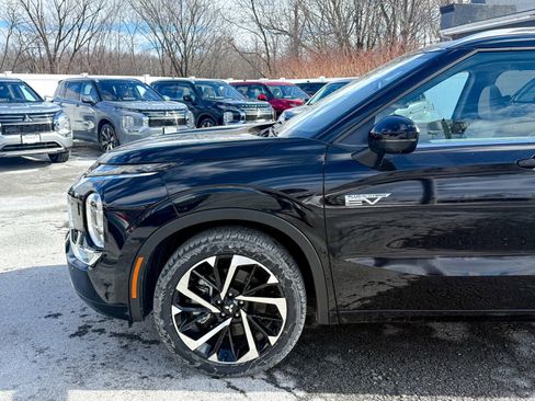 New 2025 Mitsubishi Outlander SEL image 9