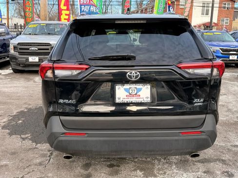 Used 2025 Toyota RAV4 XLE image 6