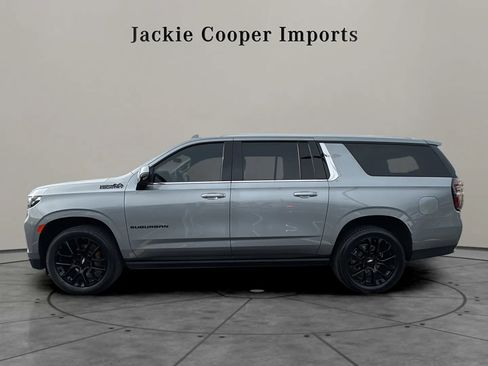 Used 2023 Chevrolet Suburban High Country w/ Premium Package 2 image 2