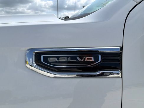 Used 2021 GMC Sierra 1500 SLT w/ SLT Premium Package RWD image 14