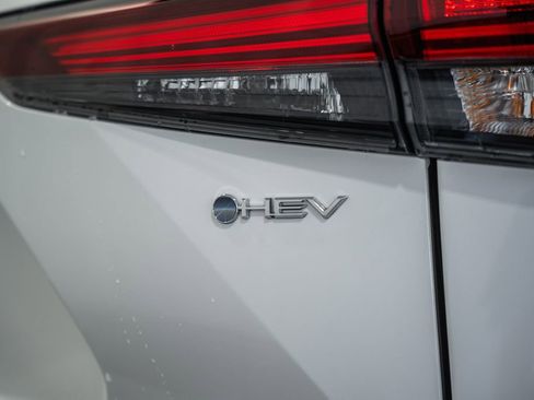 New 2026 Toyota Highlander Platinum image 7