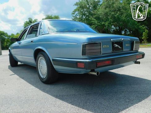Used 1991 Jaguar XJ Vanden Plas RWD image 36