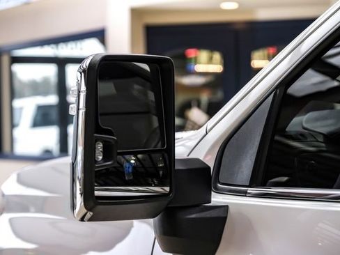 Used 2023 Chevrolet Silverado 2500 High Country w/ Z71 Off-Road Package image 38