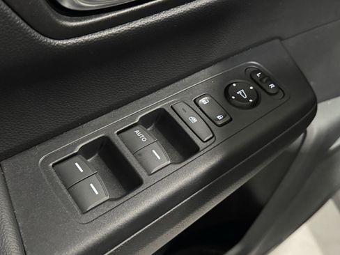 Used 2025 Honda CR-V LX image 24