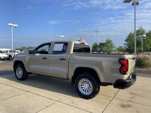 Used 2023 Chevrolet Colorado W/T image 8
