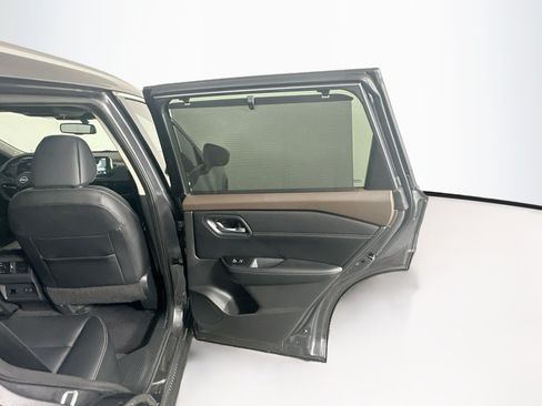 Used 2023 Nissan Rogue SL w/ SL Premium Package FWD image 31
