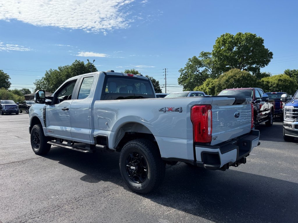 New 2026 Ford F350 XL w/ STX Appearance Package AWD/4WD image 4