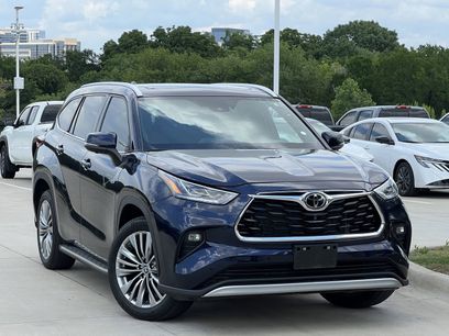 Used 2024 Toyota Highlander Platinum