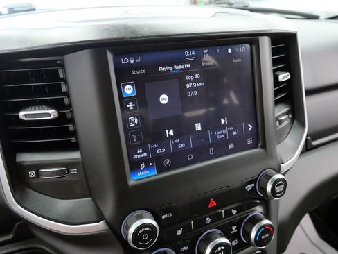 Used 2022 RAM 1500 Big Horn AWD/4WD image 32