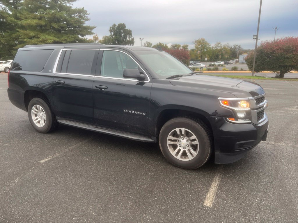 Used 2018 Chevrolet Suburban LT AWD/4WD image 4
