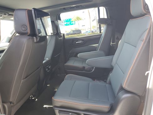 New 2026 GMC Yukon XL AT4 w/ AT4 Premium Plus Package image 7