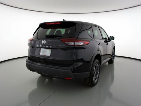 Used 2025 Nissan Rogue SV image 9