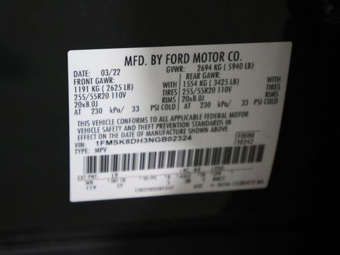 Used 2022 Ford Explorer XLT w/ Equipment Group 202A AWD/4WD image 38