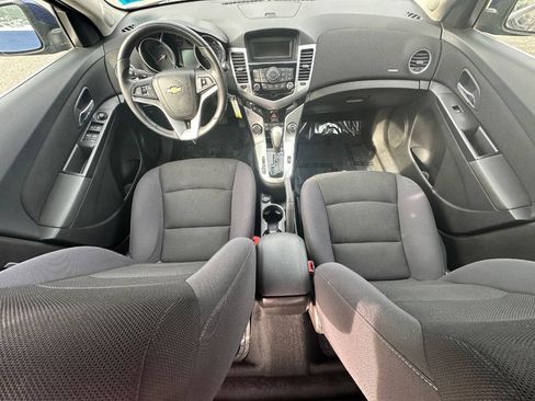 Used 2013 Chevrolet Cruze LT FWD image 12
