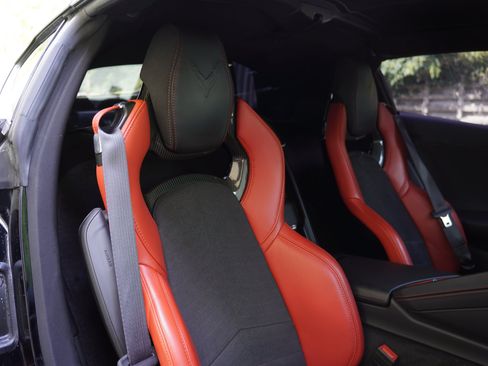 Used 2023 Chevrolet Corvette Stingray Preferred Cpe w/ Z51 Performance Package RWD image 26
