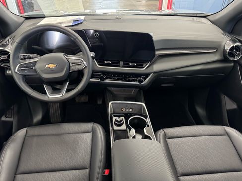 Used 2026 Chevrolet Equinox LT w/ Convenience Package II image 12