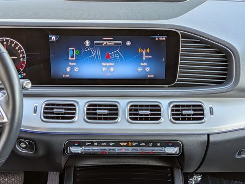 Certified 2024 Mercedes-Benz GLE 450e 4MATIC image 32