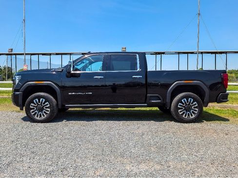 Used 2024 GMC Sierra 2500 Denali Ultimate w/ Max Trailering Package AWD/4WD image 8