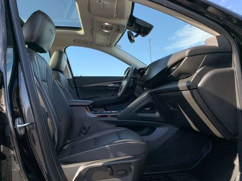 Used 2023 Buick Envision Avenir image 34