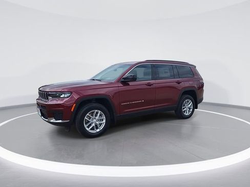 New 2026 Jeep Grand Cherokee L Laredo image 4