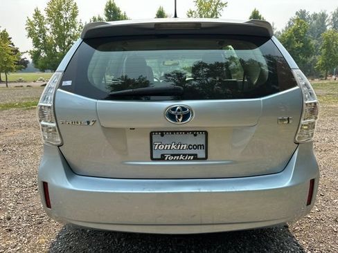Used 2012 Toyota Prius V Five FWD image 8