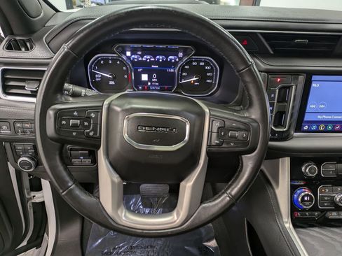 Used 2021 GMC Yukon Denali w/ Denali Ultimate Package image 17