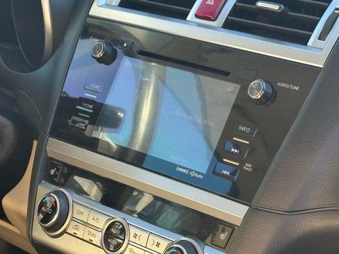 Used 2015 Subaru Outback 2.5i Limited w/ Popular Package #4 image 18