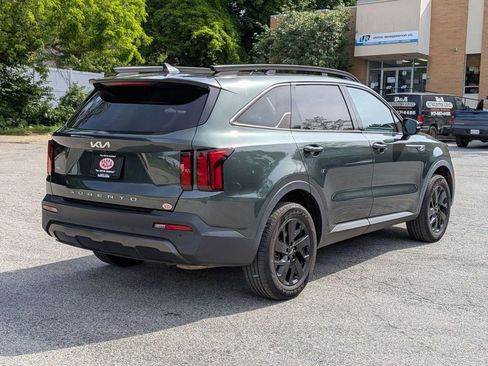 Used 2022 Kia Sorento S w/ Panoramic Sunroof Package AWD/4WD image 3