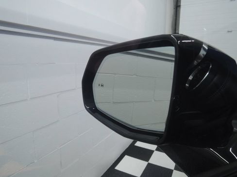 Used 2019 Chevrolet Blazer LT FWD image 26